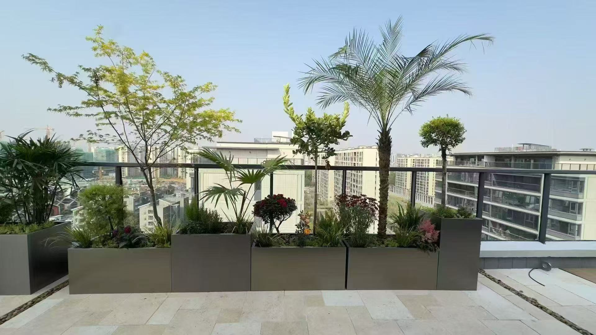 烟台蓬莱阁景区花箱定制项目：泉州良一工艺品有限公司标杆工程案例