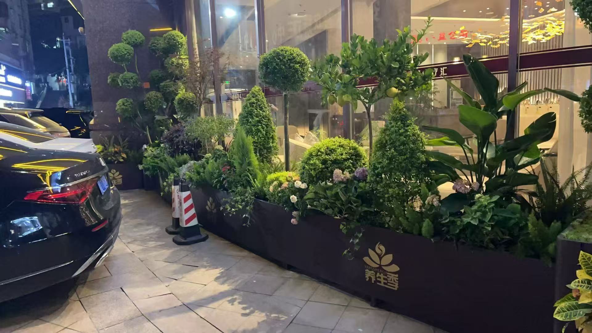 苏州“姑苏八点半”古城风貌区及苏州工业园区花箱定制项目：泉州良一工艺品有限公司标杆工程案例